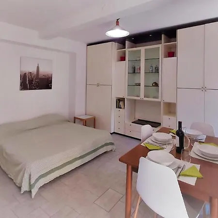 Sunny Day Apartment